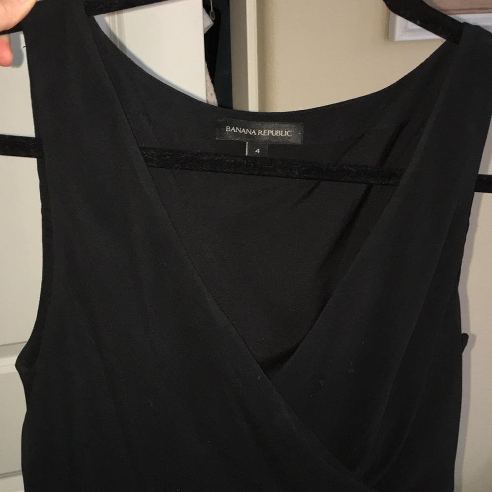 Banana Republic size 4 little black dress